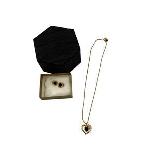 Vintage Avon Set Black Onyx Stone Heart Pendant & Stud Earrings NEW Gold Tone